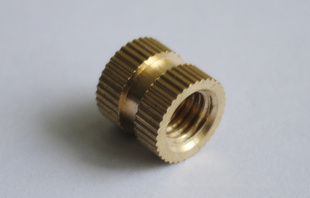 专业批发生产各类铜螺母，非标和标准件铜嵌件标准件铜螺信息