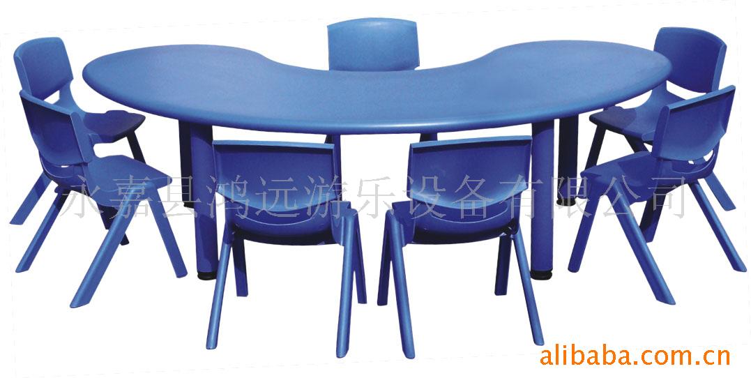 厂家直销塑料课桌椅，月亮桌，弯桌、长方桌、正方桌信息