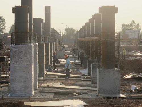 这是2012年2月9日拍摄的老挝国家会议中心建设工地照片。新华社发（中国建筑提供）