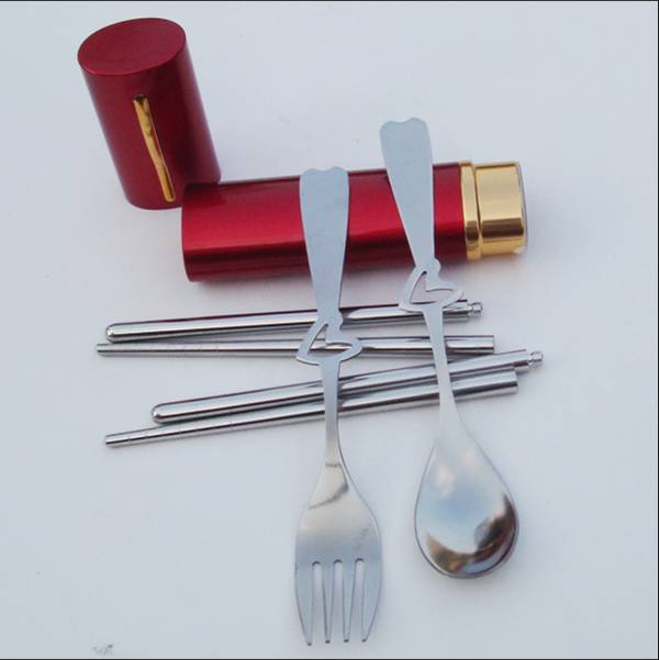 儿童心形勺子/韩式心形餐具套装/不锈钢餐具套装批发/商务礼品信息