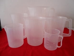 批发销售各种型号塑料量杯，PP量杯，500ml量杯，50-5000ml均有信息