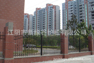 江阴新绿谷专业铸铁防护栏铸铁栏杆围墙信息