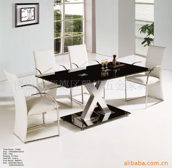 钢化玻璃五金餐桌信息