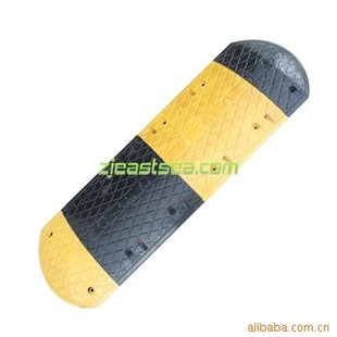 生产减速拱缓冲带减速坡道路条型减速带信息