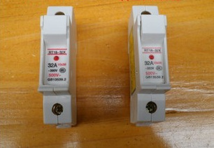 厂家直销高品质熔断器RT18-32X带指示灯信息