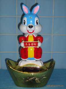 太阳能摇摆招财兔太阳能永动恭喜发财信息