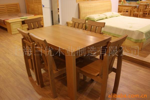 榉木餐厅家具高档进口红榉餐桌实木家具餐桌信息