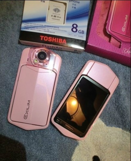 卡西欧TR200  美女最爱樱桃粉自拍相机信息