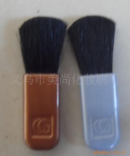 化妆刷粉刷小腮红刷扁刷放化妆品盒子的刷子信息