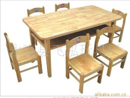 厂家双层四人幼儿园实木桌椅儿童四座实木桌椅信息