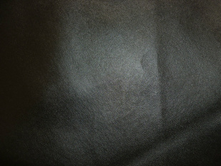 厂家直销半PU人造革服装辅料箱包革服装革印花压花信息