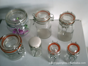 本公司大量密封罐玻璃瓶圆形密封罐玻璃瓶常年有现货信息