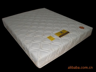 佳奴环保弹簧、山棕床垫酒店、宾馆、公寓床垫批发海马佳奴床垫信息