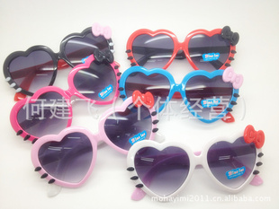 热销款2013新款时尚儿童太阳镜平光镜热卖太阳镜FM784信息