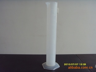 厂家直销塑料量筒教学实验室用500ml刻度量筒材质PP量筒信息