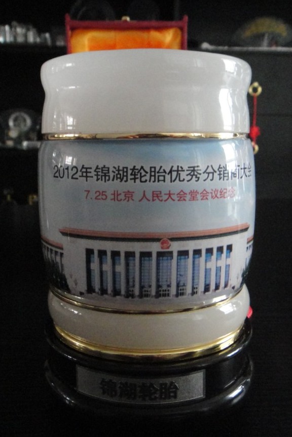 供应深圳工艺品厂家、纪念工艺品订制 浮雕瓦当笔筒信息