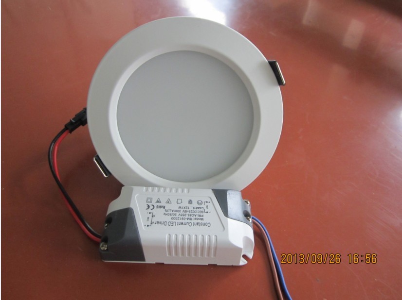 武汉厂家供应优质5730贴片9W2.5寸喷白LED筒天花筒灯信息