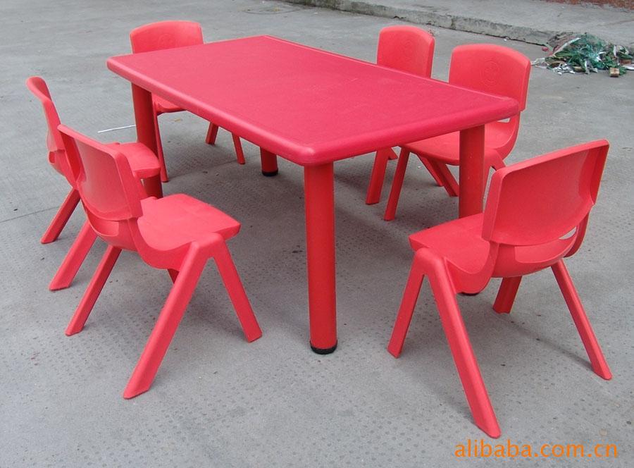 儿童课桌椅，塑料长方桌，幼儿园专用桌子，塑料椅子信息