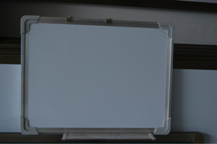 厂家磁性单面120*240cm带粉笔槽铝合金边框白板信息