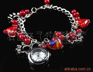 宝石红锁链手表女生可爱手表石英表手表信息